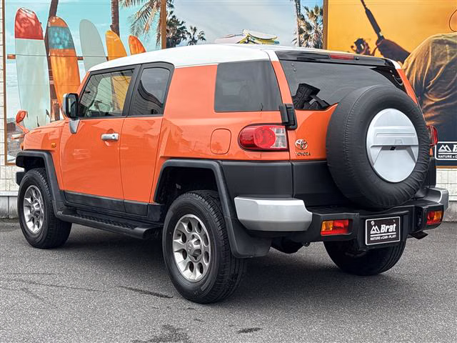 TOYOTA FJ CRUISER