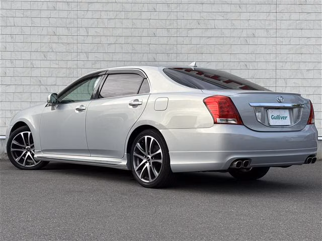 TOYOTA CROWN MAJESTA