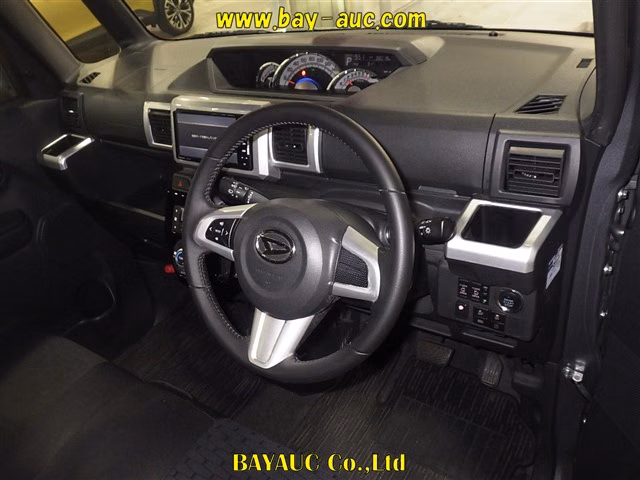 DAIHATSU WAKE