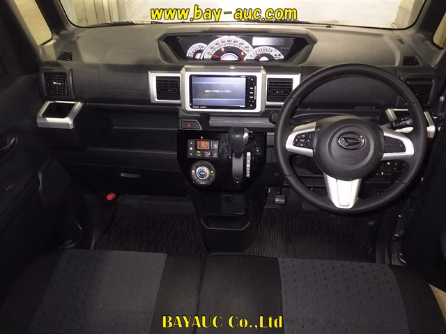 DAIHATSU WAKE