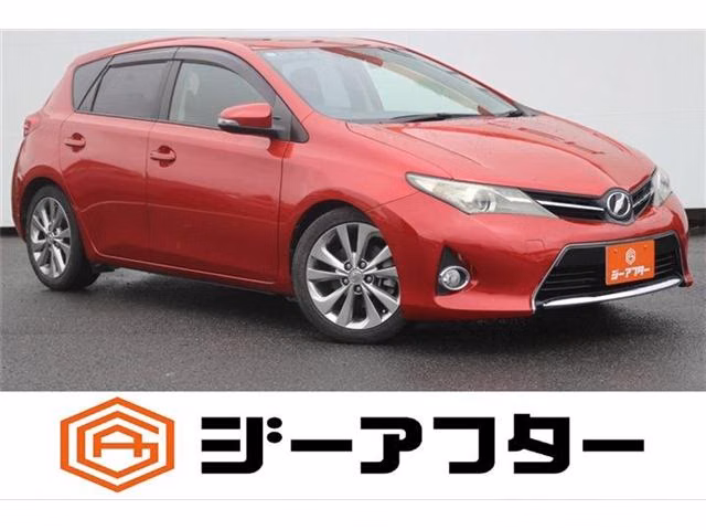 TOYOTA AURIS
