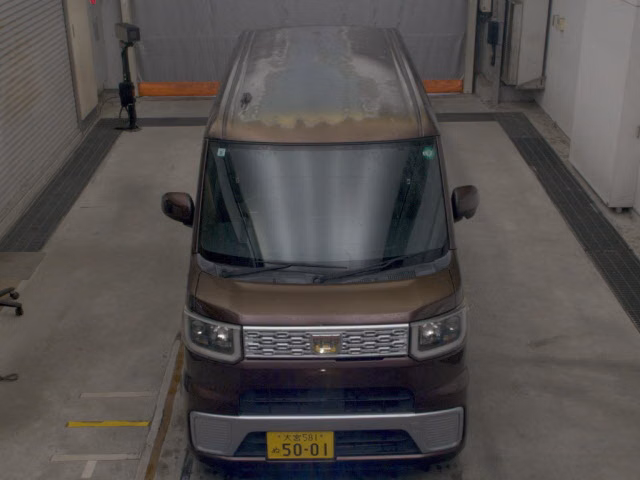 DAIHATSU WAKE