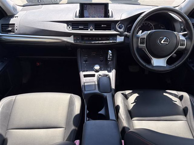 LEXUS CT200H
