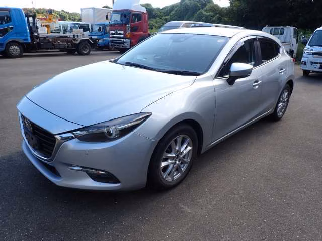 MAZDA AXELA