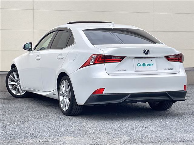 LEXUS IS300H