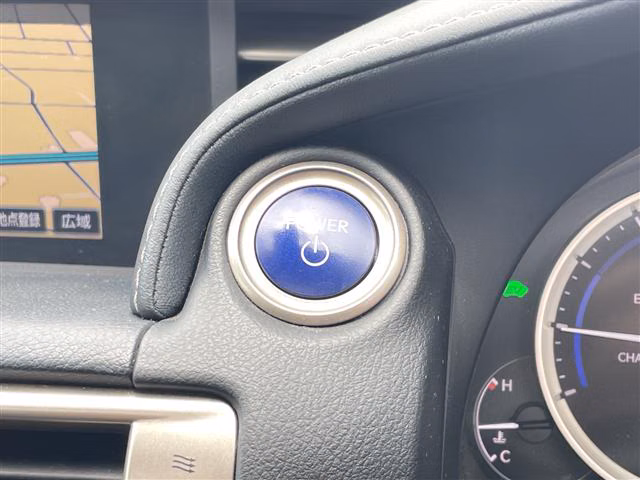 LEXUS IS300H