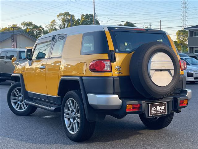 TOYOTA FJ CRUISER