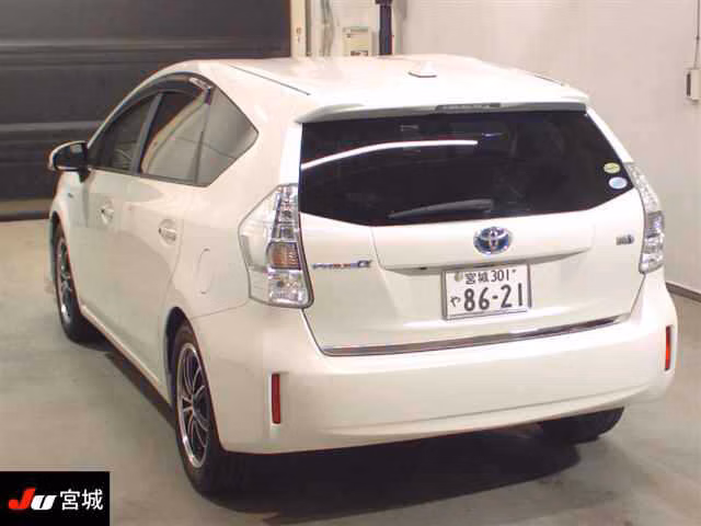 TOYOTA PRIUS ALPHA