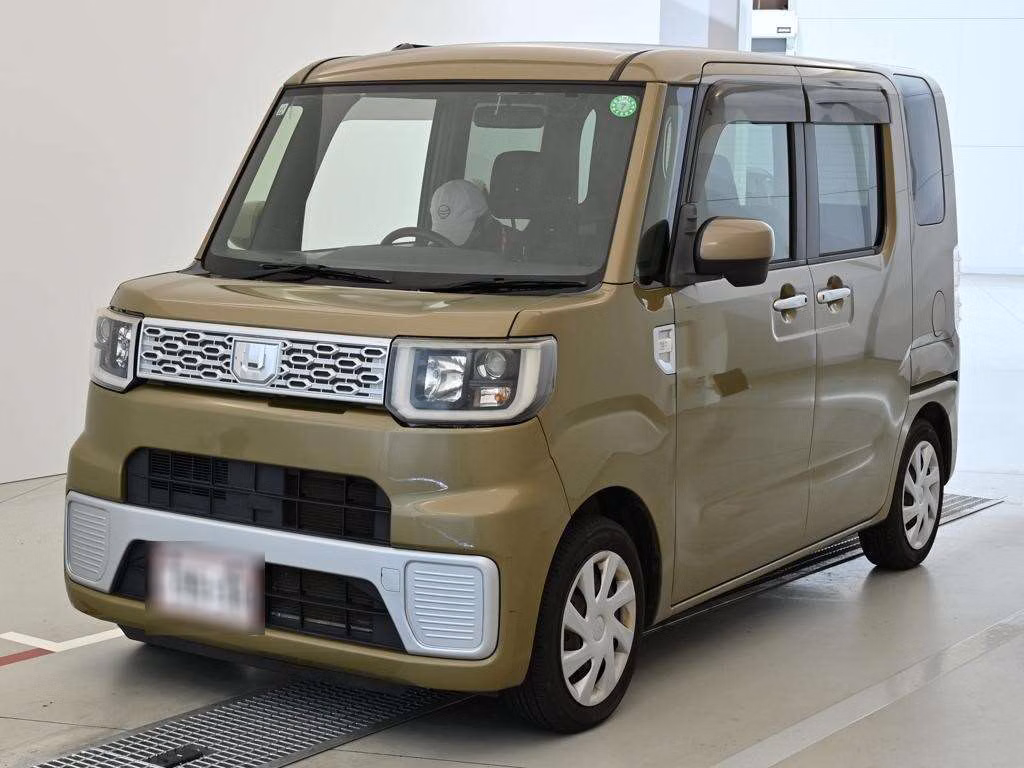 DAIHATSU WAKE