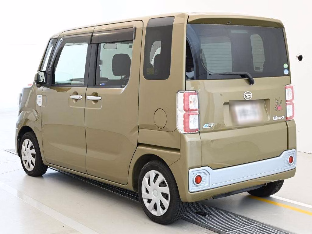 DAIHATSU WAKE