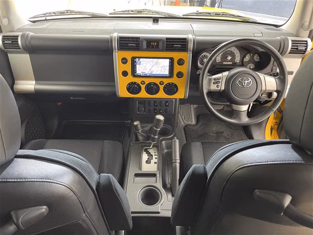 TOYOTA FJ CRUISER