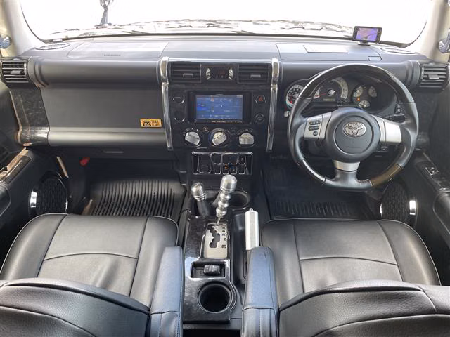 TOYOTA FJ CRUISER
