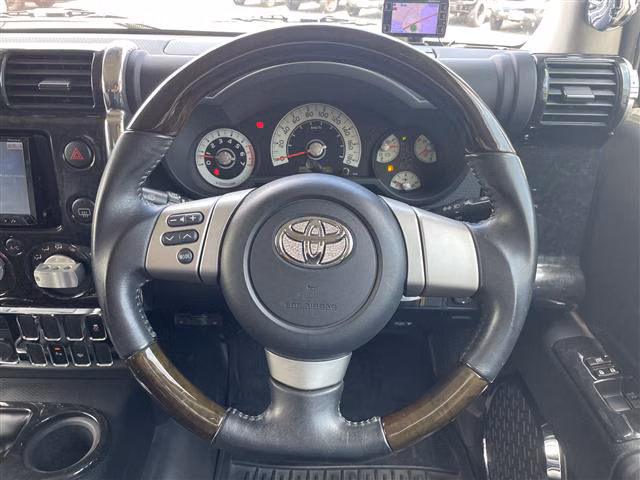 TOYOTA FJ CRUISER