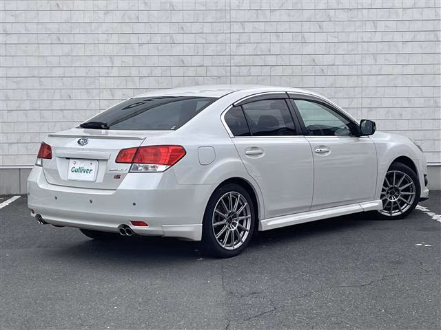 SUBARU LEGACY B4