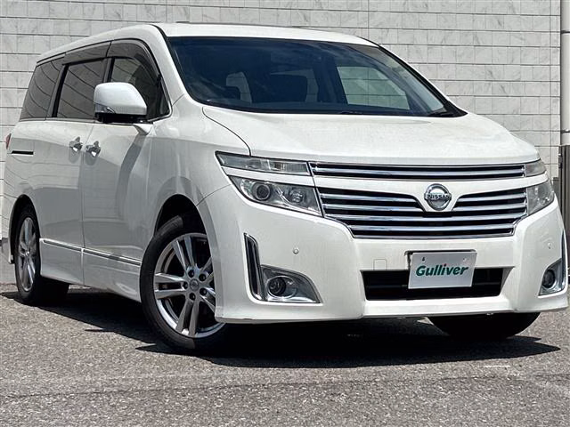 NISSAN ELGRAND