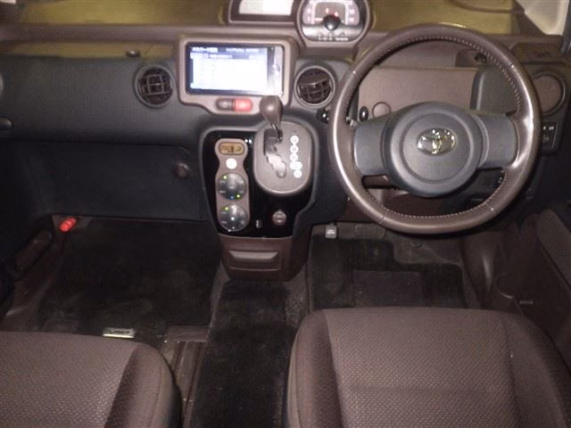 TOYOTA SPADE