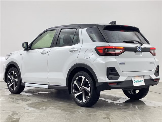 DAIHATSU ROCKY