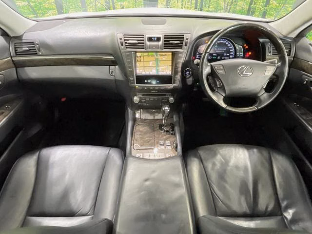 LEXUS LS600H
