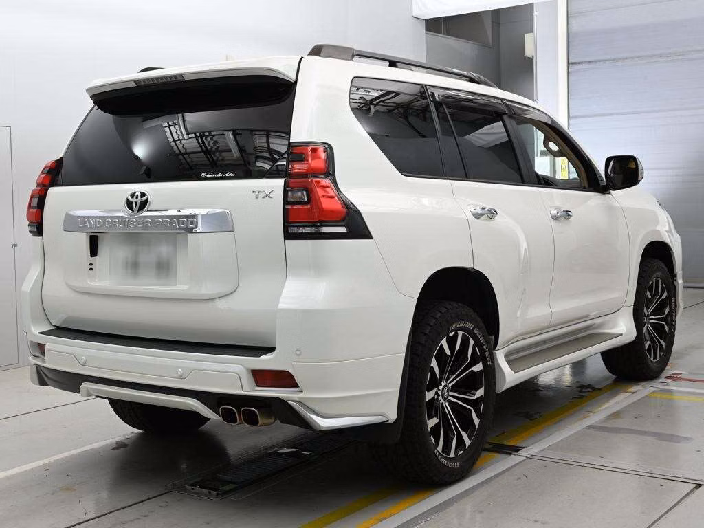 TOYOTA LAND CRUISER PRADO