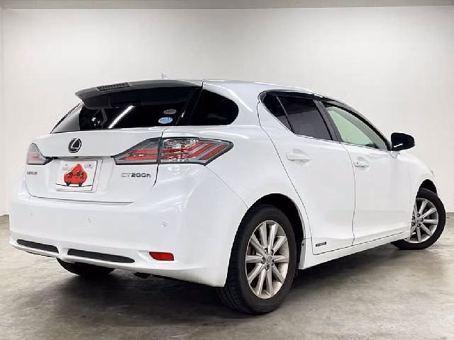 LEXUS CT200H