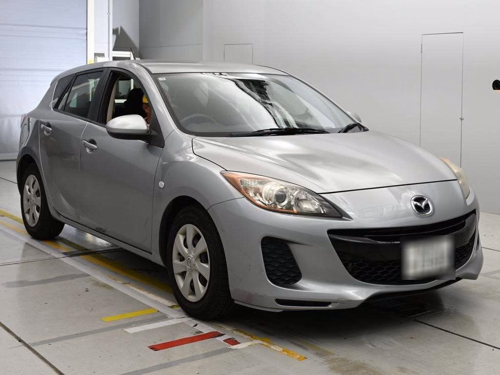 MAZDA AXELA