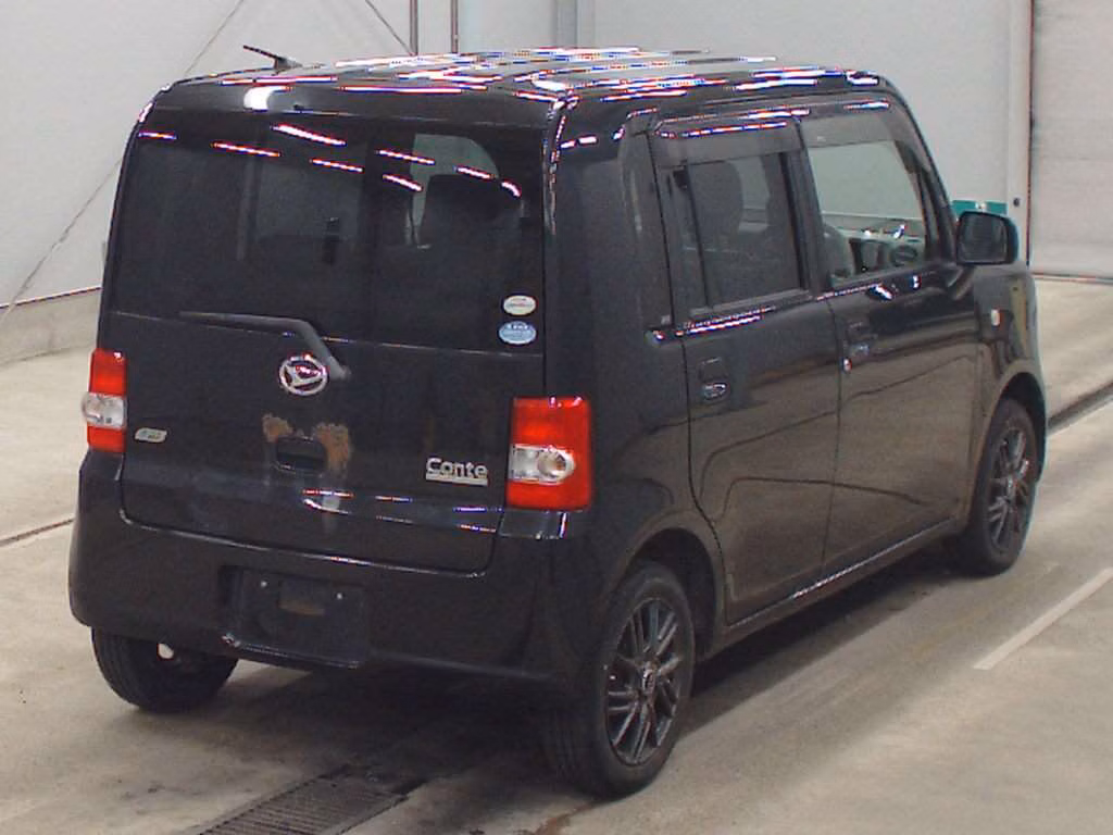 DAIHATSU MOVE CONTE