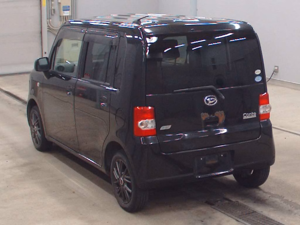 DAIHATSU MOVE CONTE