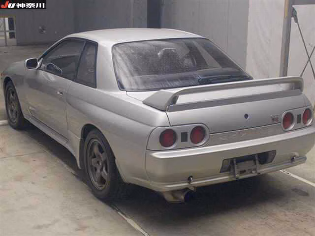 NISSAN SKYLINE GT-R