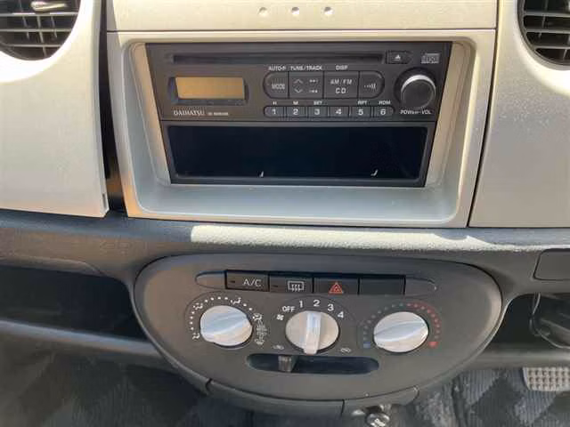 DAIHATSU MIRA GINO