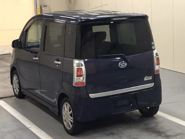DAIHATSU TANTO EXE
