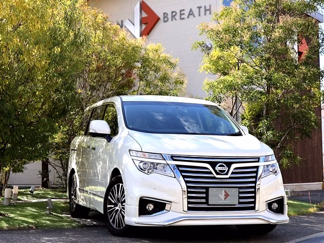 NISSAN ELGRAND