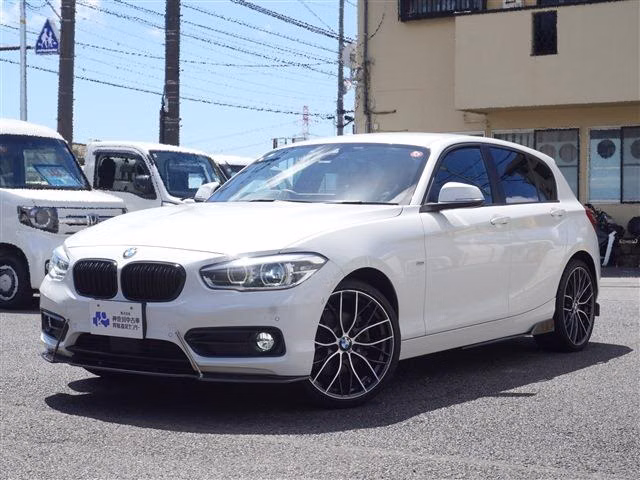 BMW 1-SERIES