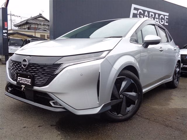 NISSAN AURA