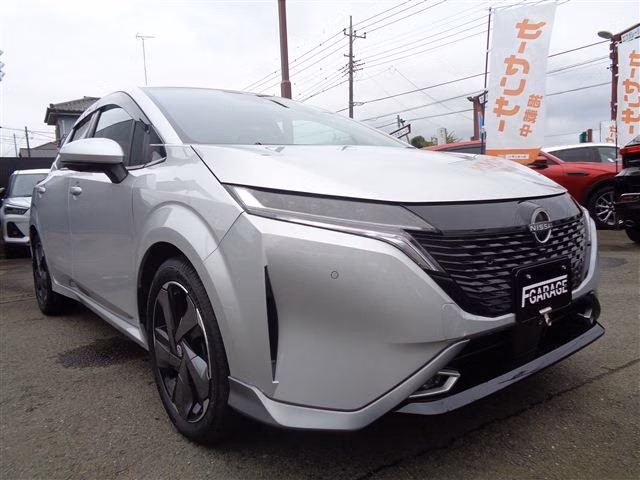NISSAN AURA