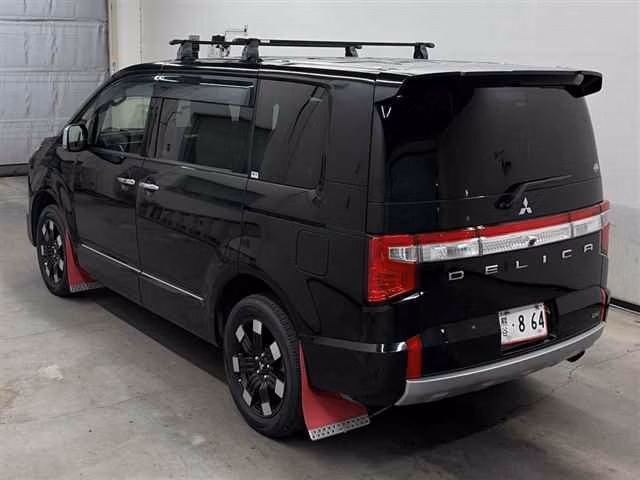 MITSUBISHI DELICA D:5