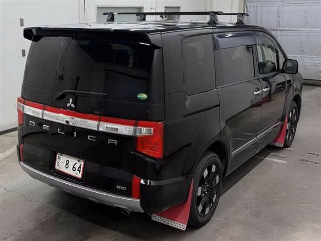 MITSUBISHI DELICA D:5