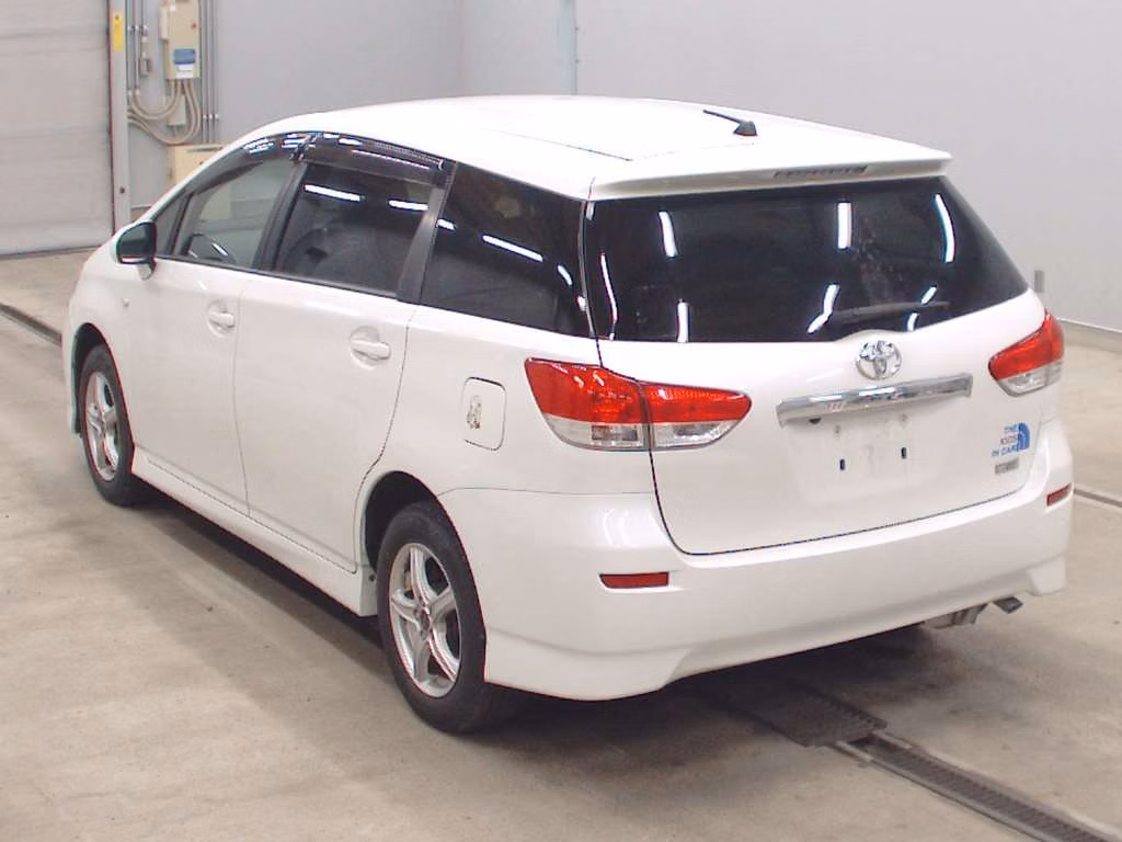 TOYOTA WISH