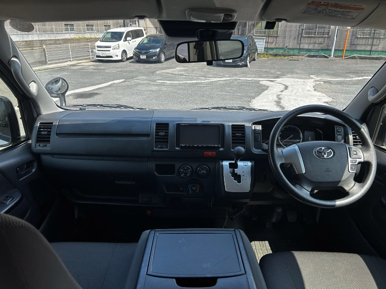 TOYOTA REGIUS ACE