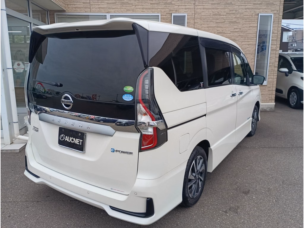 NISSAN SERENA