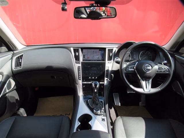NISSAN SKYLINE