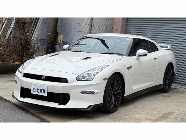 Nissan GT-R