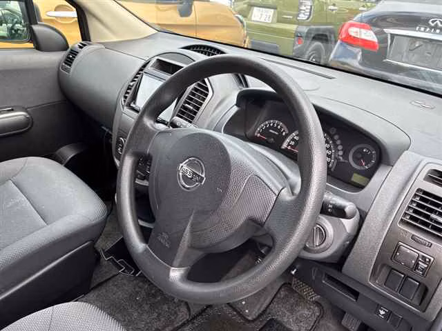 NISSAN LAFESTA