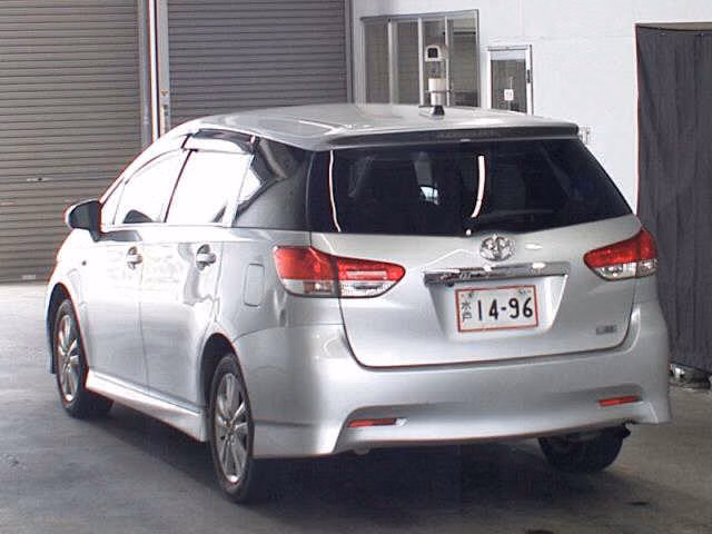 TOYOTA WISH