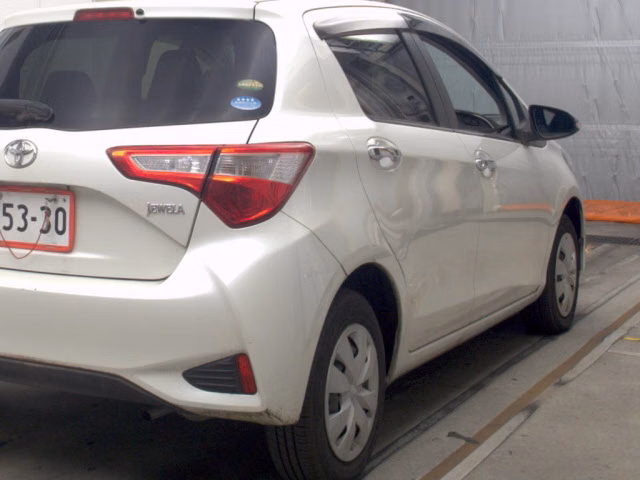 TOYOTA VITZ