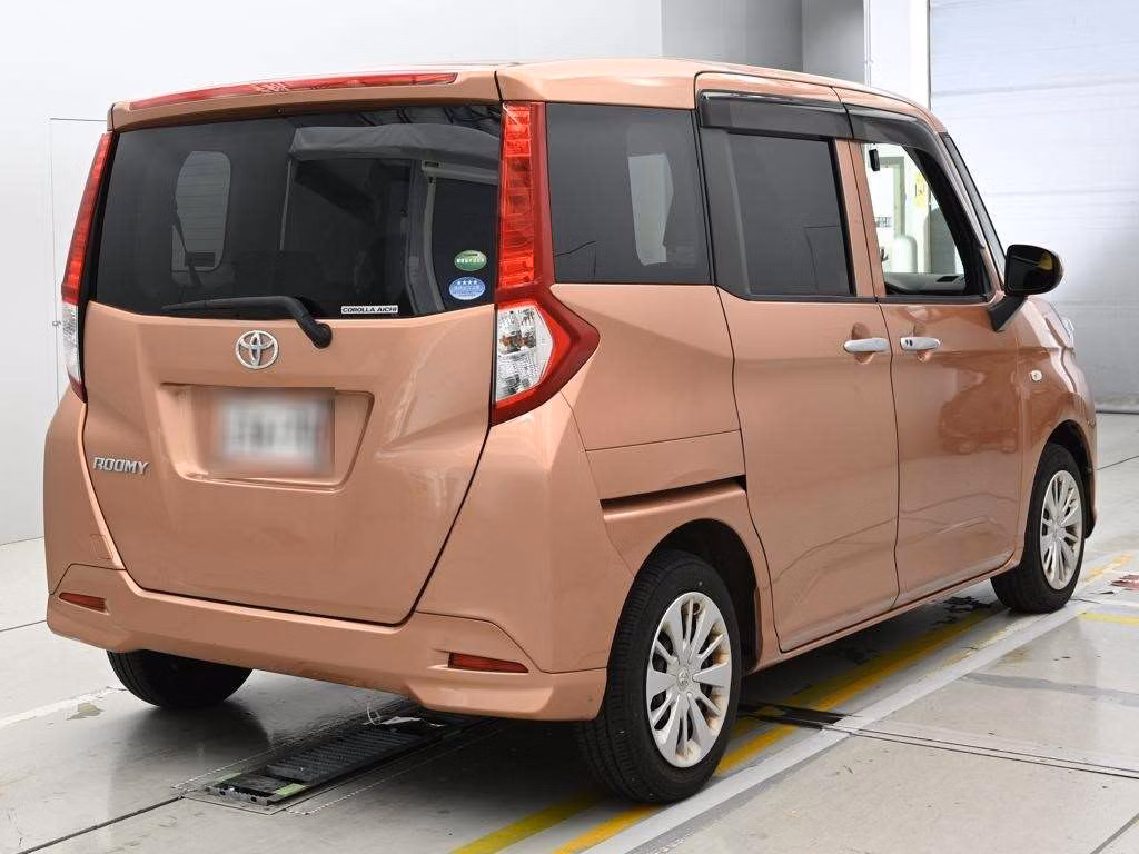 TOYOTA ROOMY