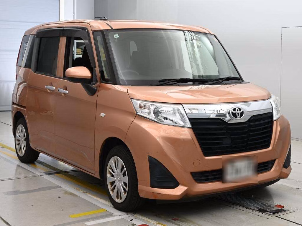 TOYOTA ROOMY