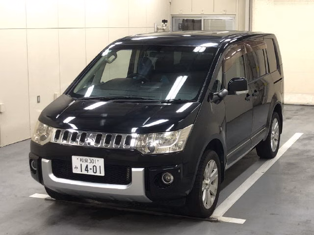 MITSUBISHI DELICA D:5