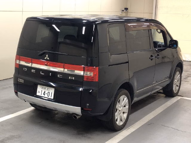 MITSUBISHI DELICA D:5