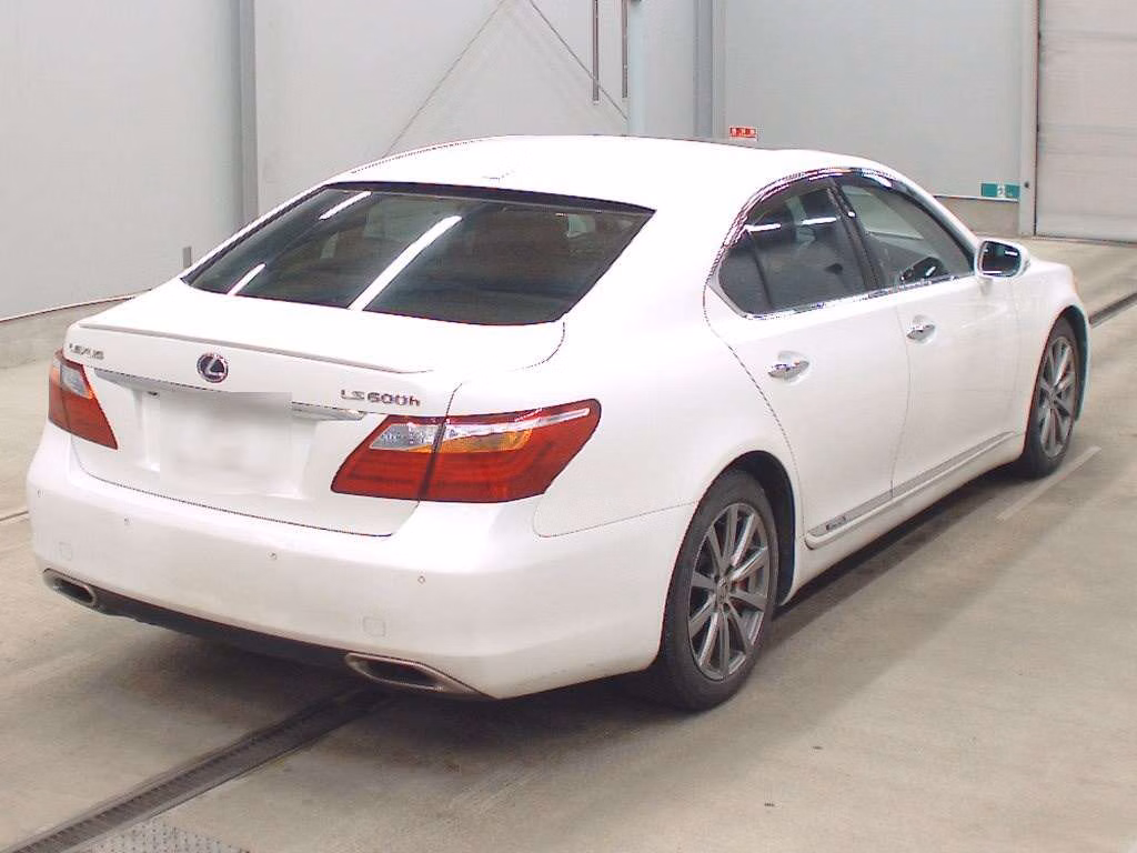 LEXUS LS600H