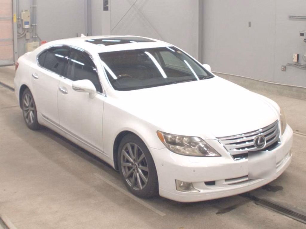 LEXUS LS600H